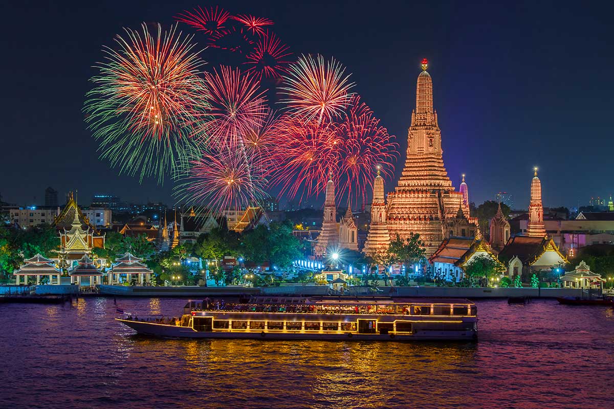 Bangkok 1 Day Trip - Wat Arun and Dinner on Chao Phraya Cruise